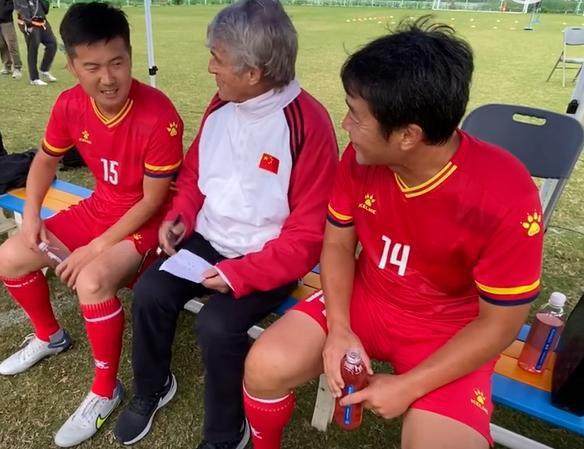 开云app官网-日本的读报氛围:球队升级成功 全城传阅纪念特刊